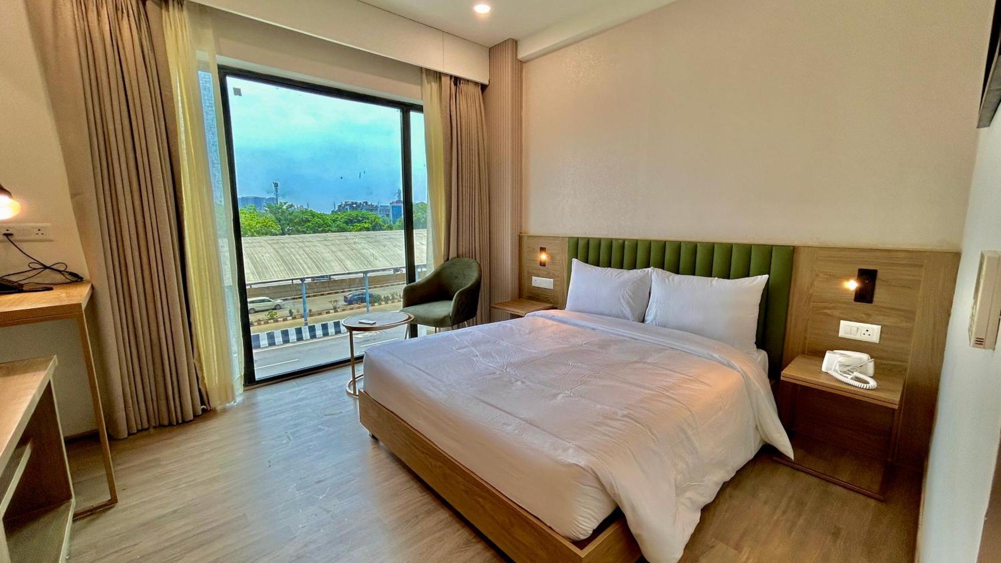 Hotel Limon & Banquet Sector 29, Gurgaon Eksteriør bilde