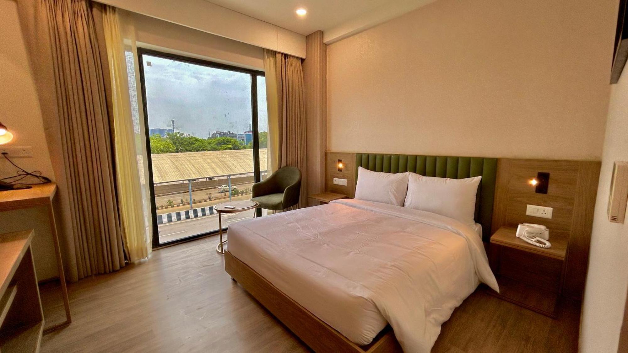 Hotel Limon & Banquet Sector 29, Gurgaon Eksteriør bilde