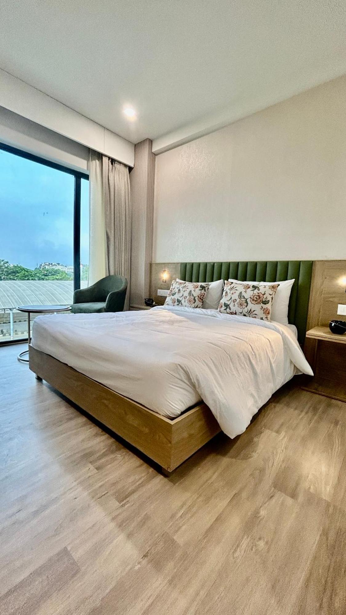 Hotel Limon & Banquet Sector 29, Gurgaon Eksteriør bilde